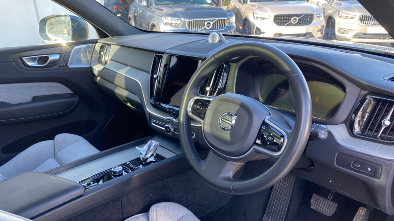 Volvo XC60 2.0 T8 [455] RC PHEV Ultimate Dark 5dr AWD Gtron Estate